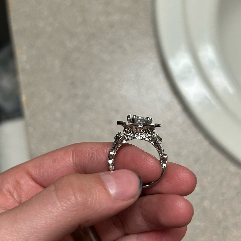 Diamond ring
